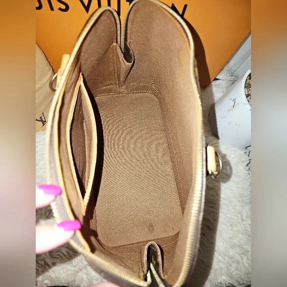 🔥Authentic 🔥 Louis Vuitton Alma Pm - Picture 5 of 16
